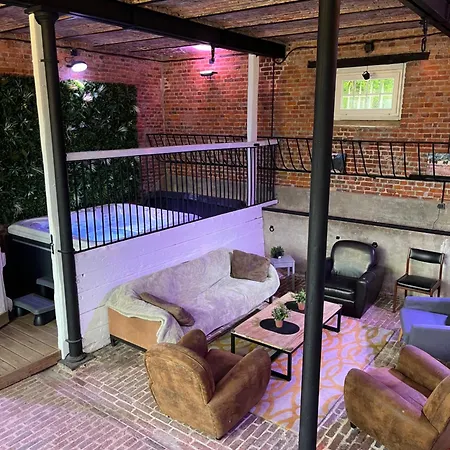 Le Des Ecuries Spa, Domaine De 펜션 *