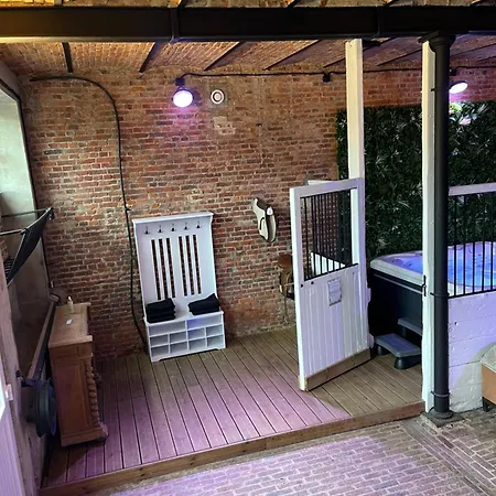 Le Des Ecuries Spa, Domaine De 펜션 Foreste